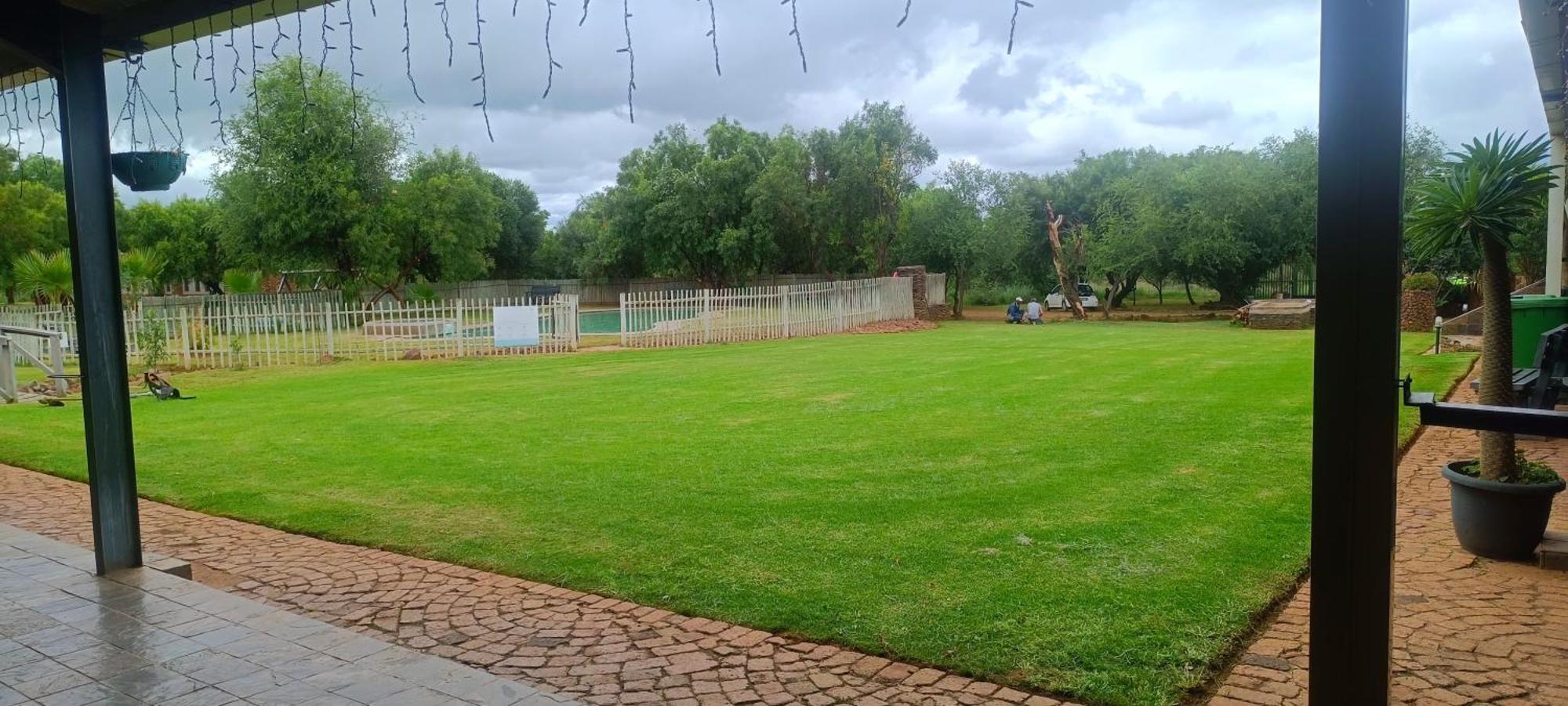 Kareespruit Game Ranch & Guest House Zeerust Bagian luar foto