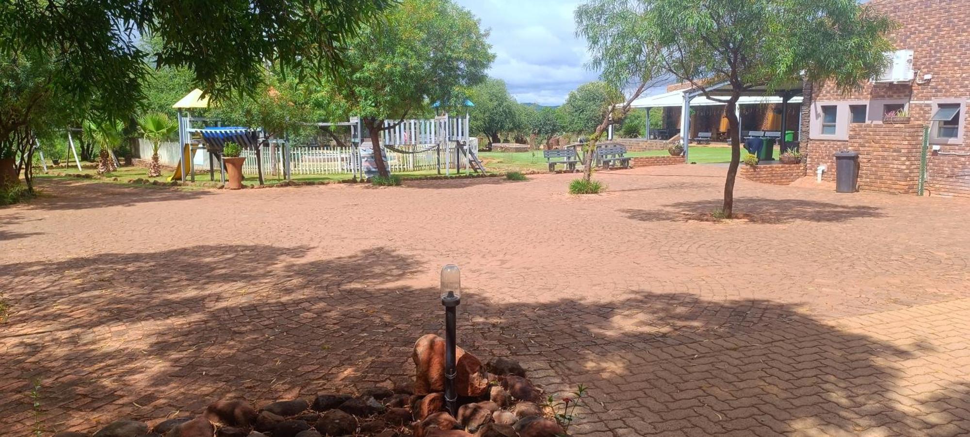 Kareespruit Game Ranch & Guest House Zeerust Bagian luar foto
