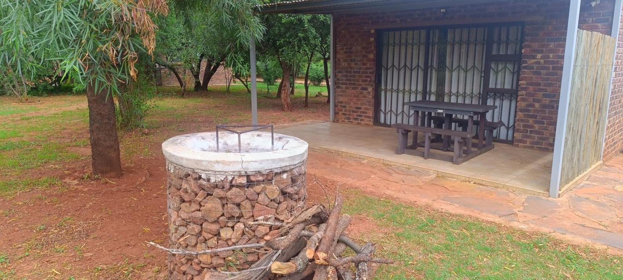 Kareespruit Game Ranch & Guest House Zeerust Bagian luar foto