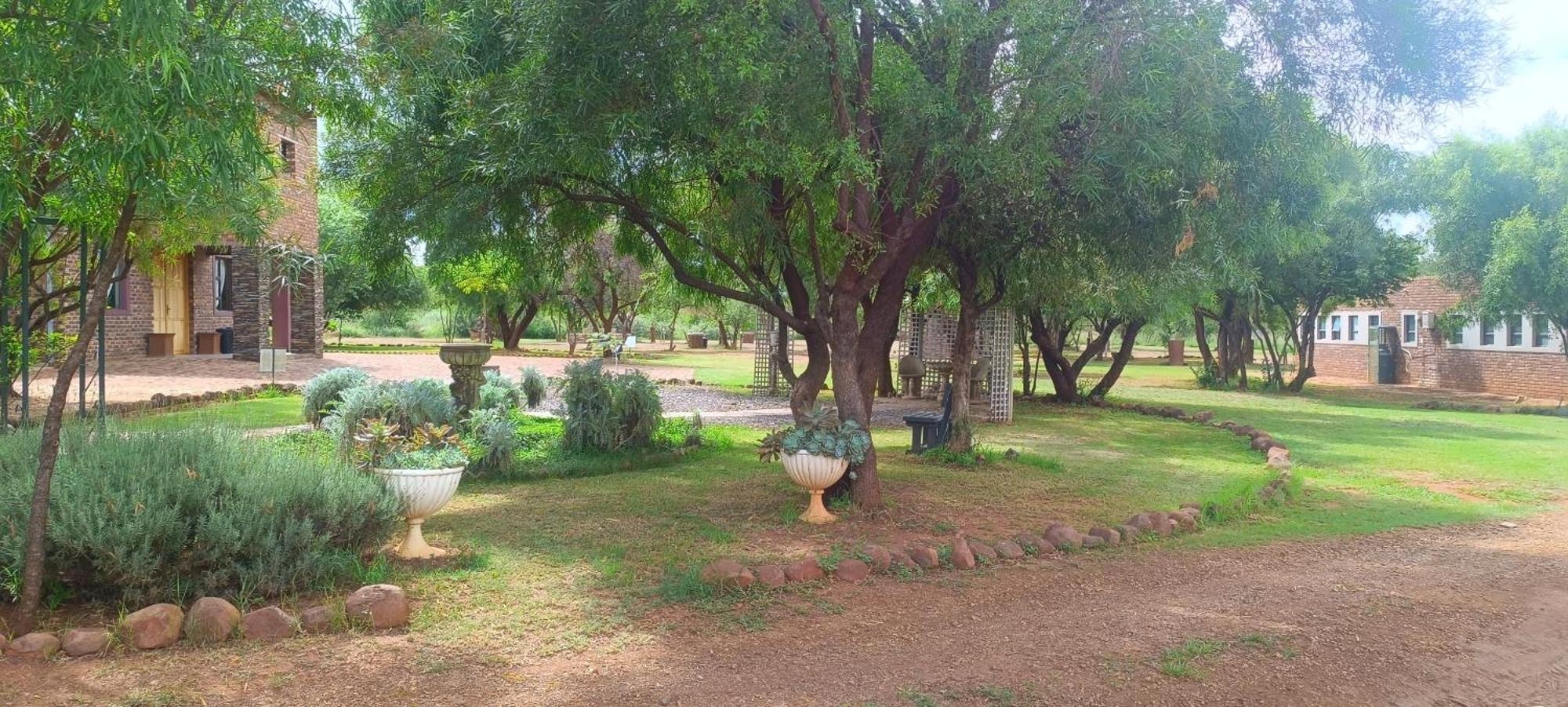 Kareespruit Game Ranch & Guest House Zeerust Bagian luar foto